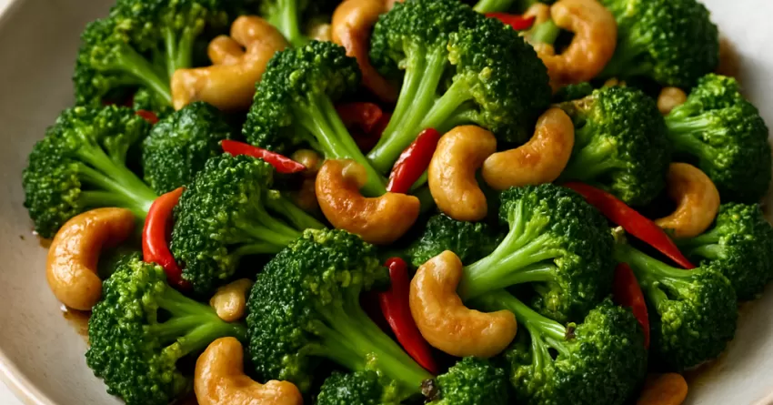 Brócolis com pimenta e castanha de-caju